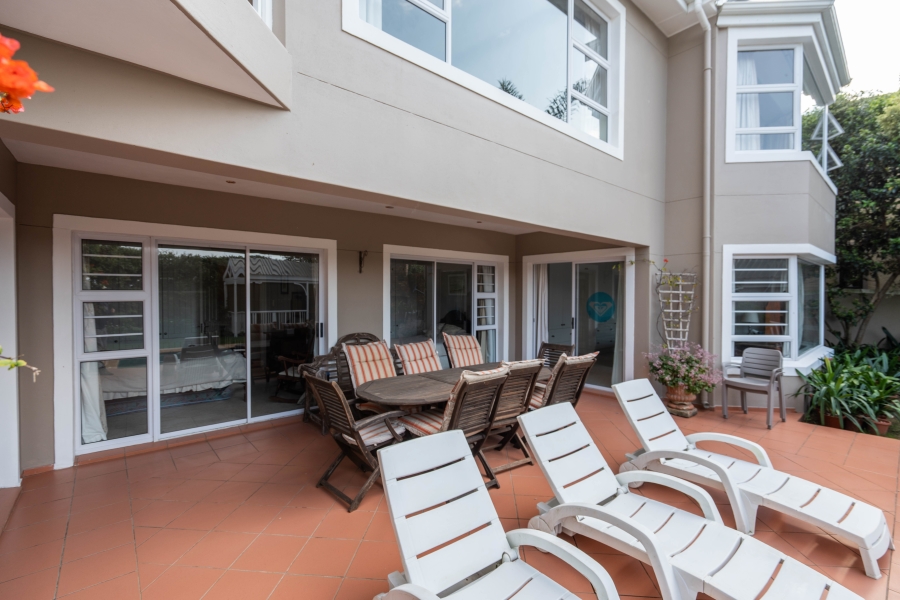5 Bedroom Property for Sale in Seafield Eastern Cape